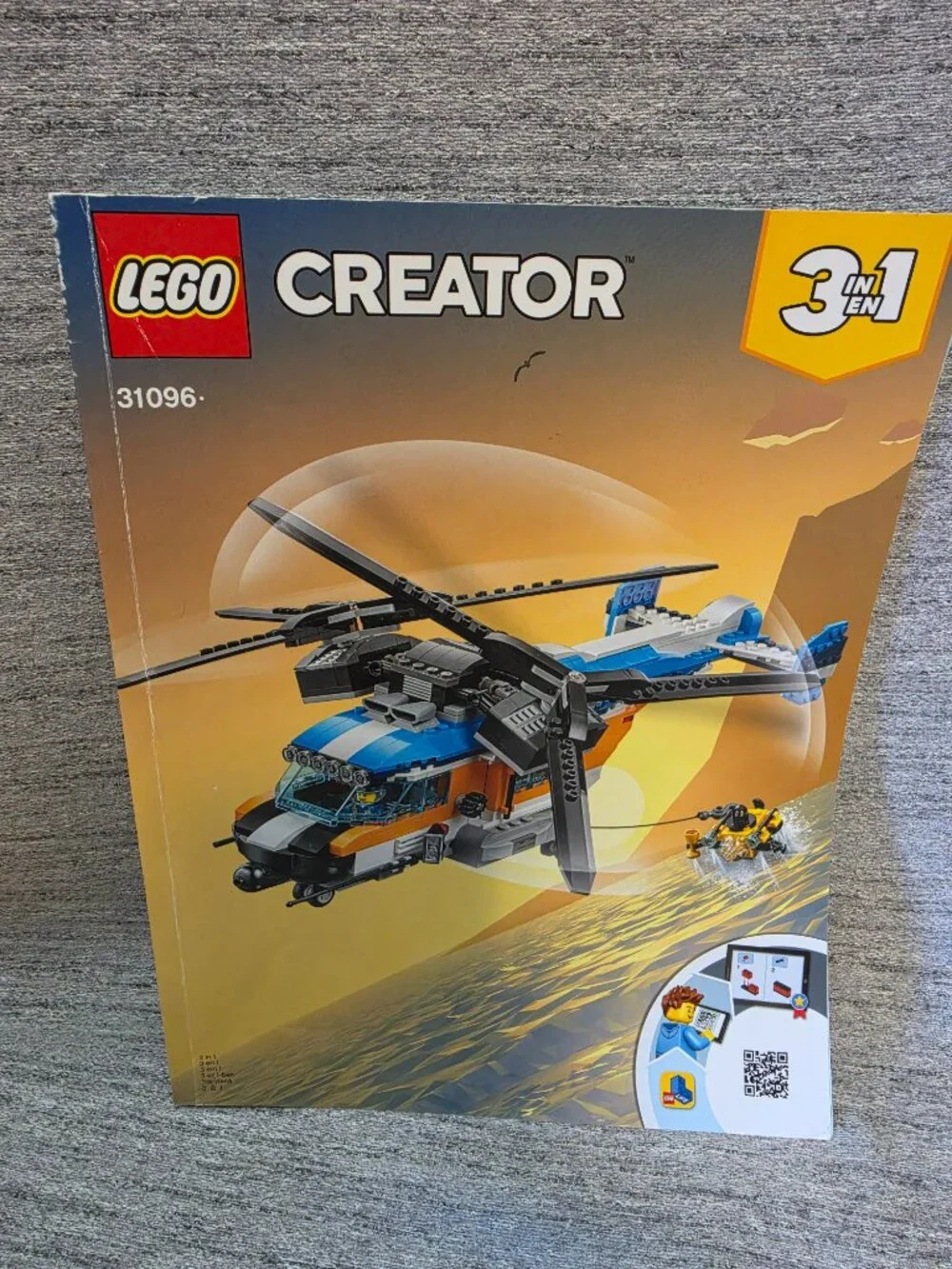 Lego Creator 3 in 1 Twin-Rotor Helicopter